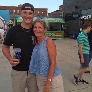 Meet your Posher, Denise